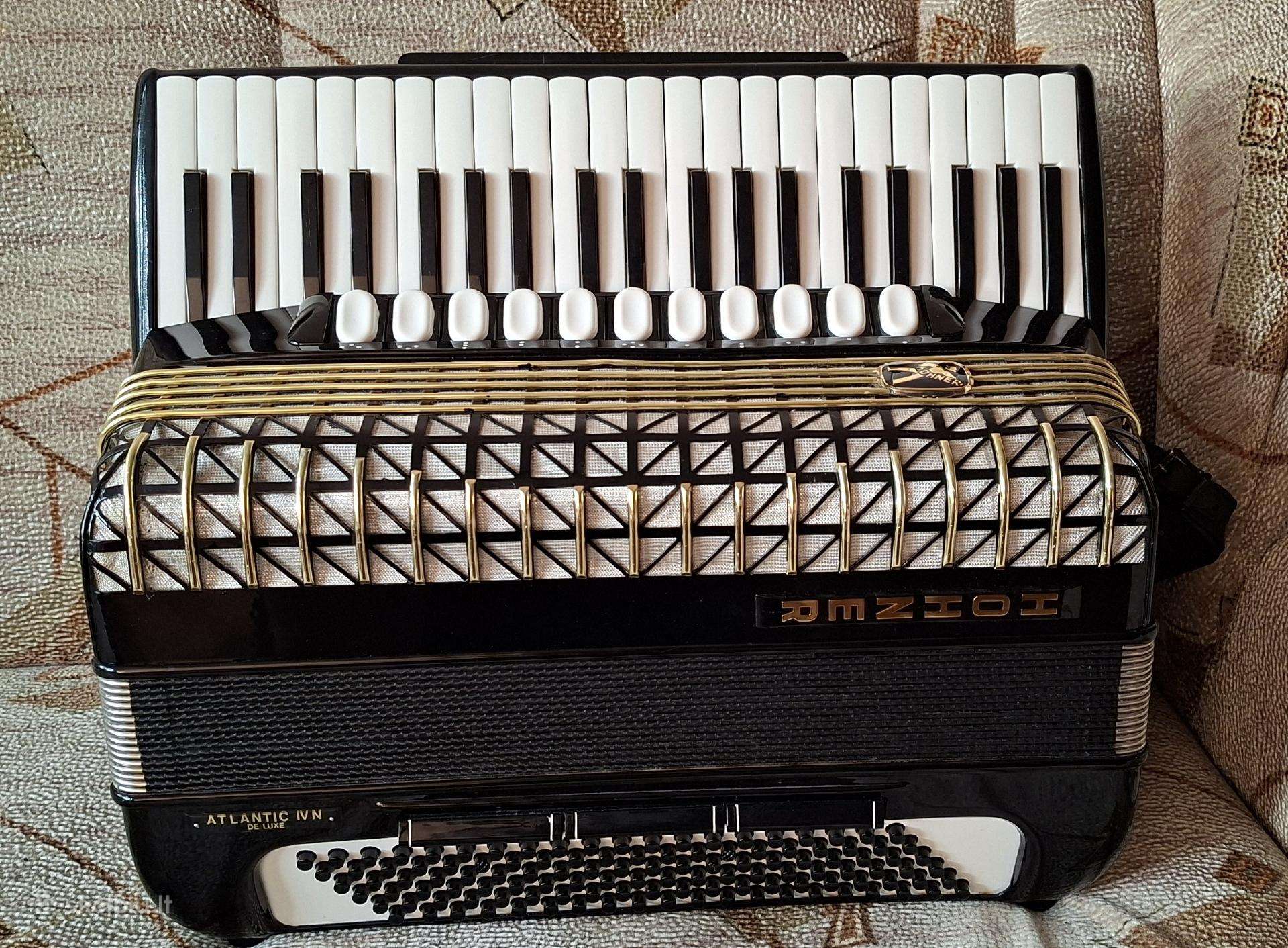 Akordeonas Hohner Atlantic Iv N Deluxe