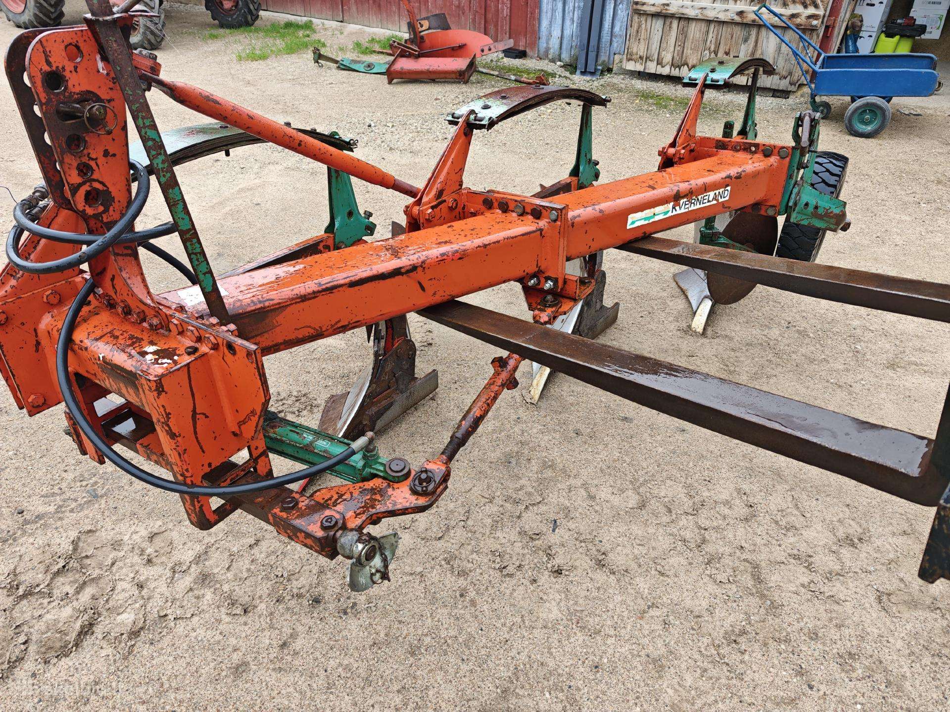 Kverneland, ploughs