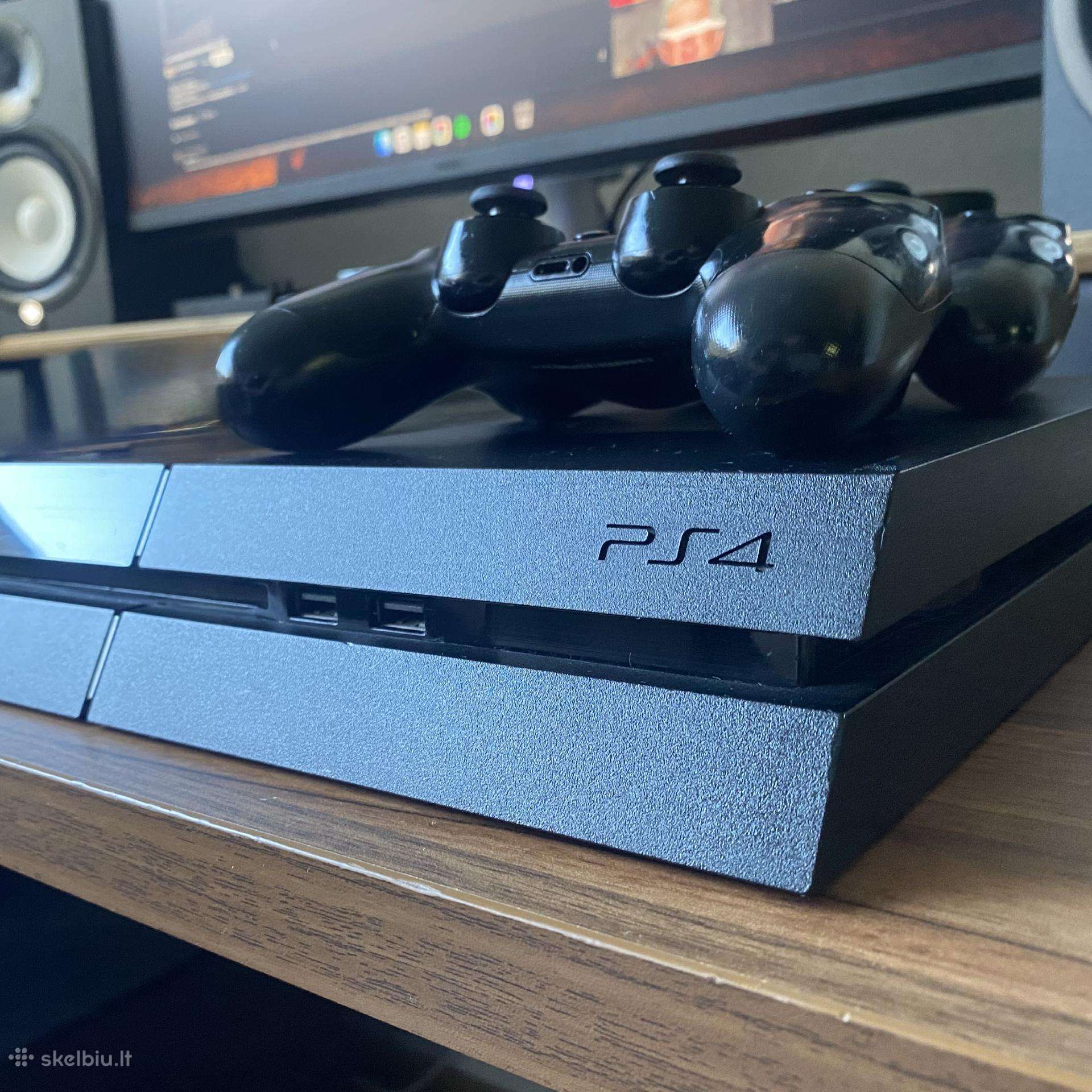 Playstation 4 (Atrištas) + 2 pulteliai