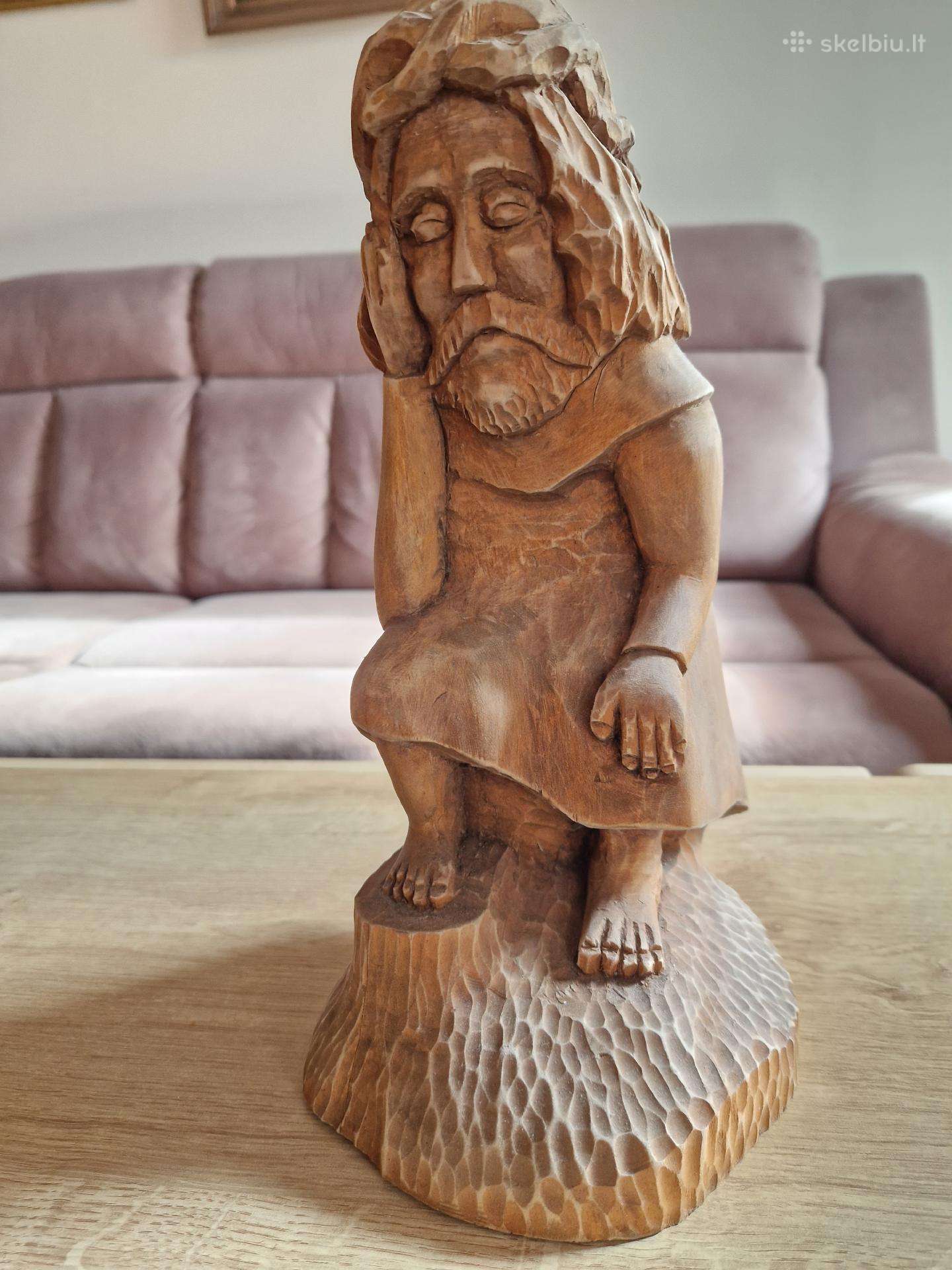 Medinė skulptūra