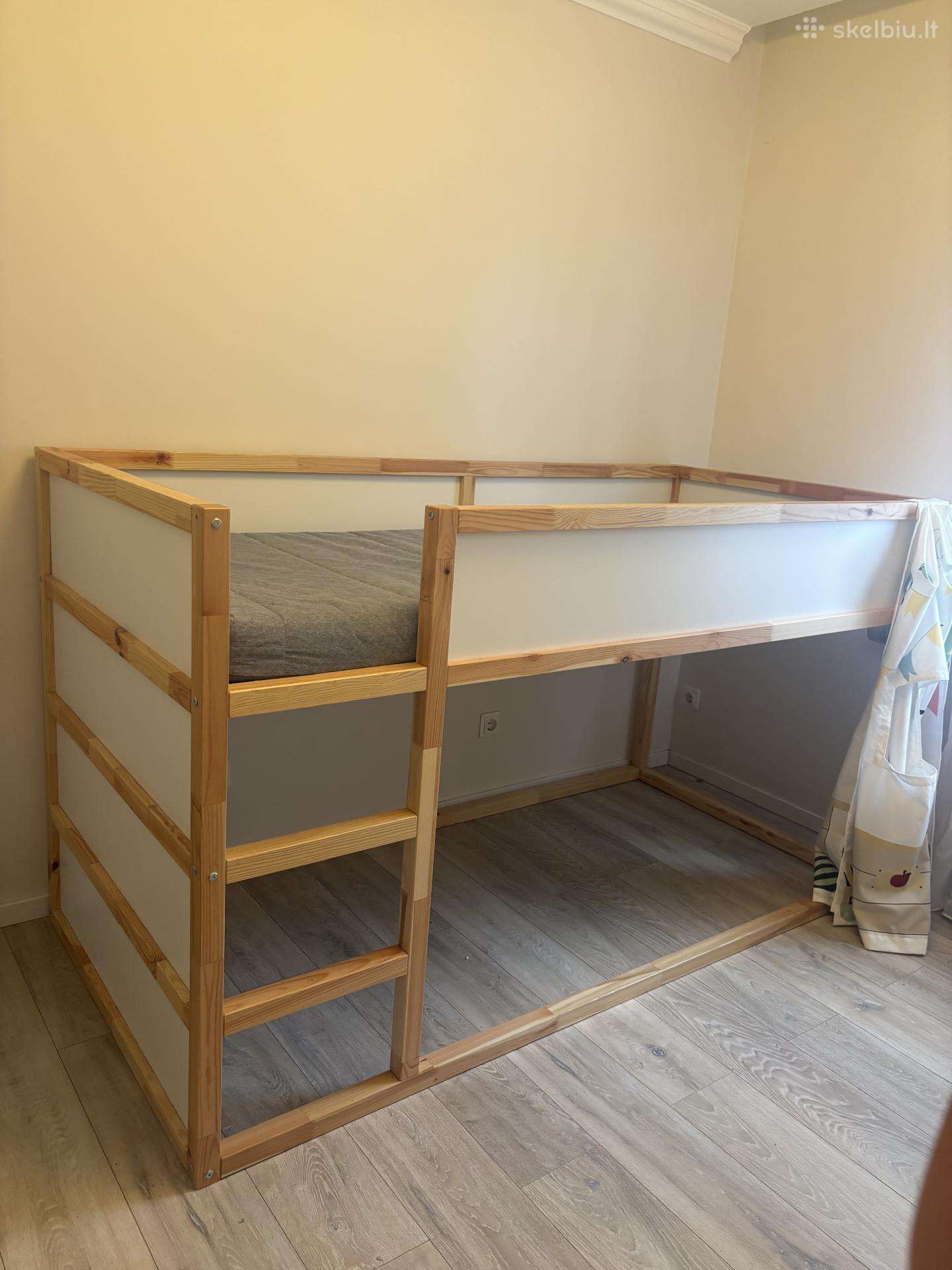 Dovanoju lova Kura iš Ikea