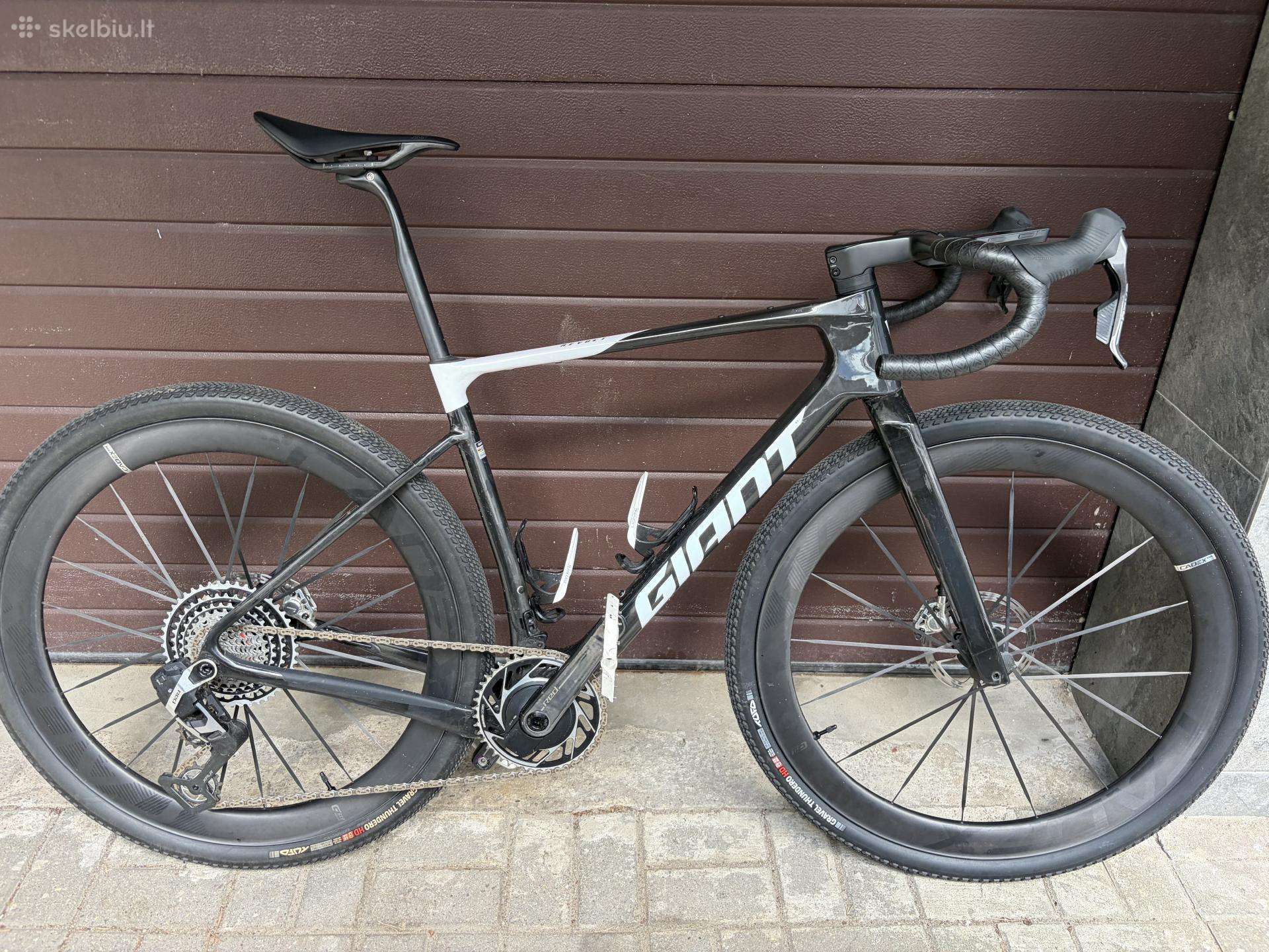 Giant Revolt Advanced – Sram Red AXS / Cadex