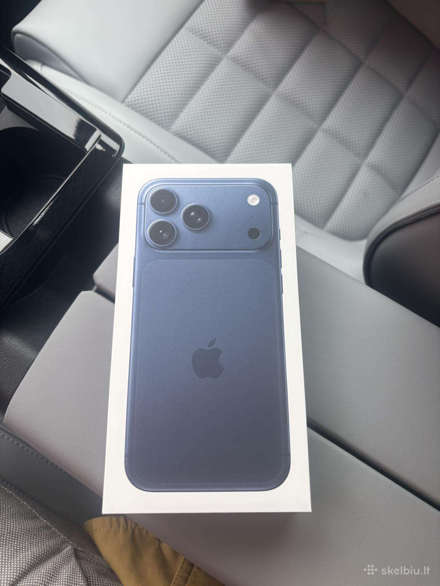 iPhone 17 pro max 256gb