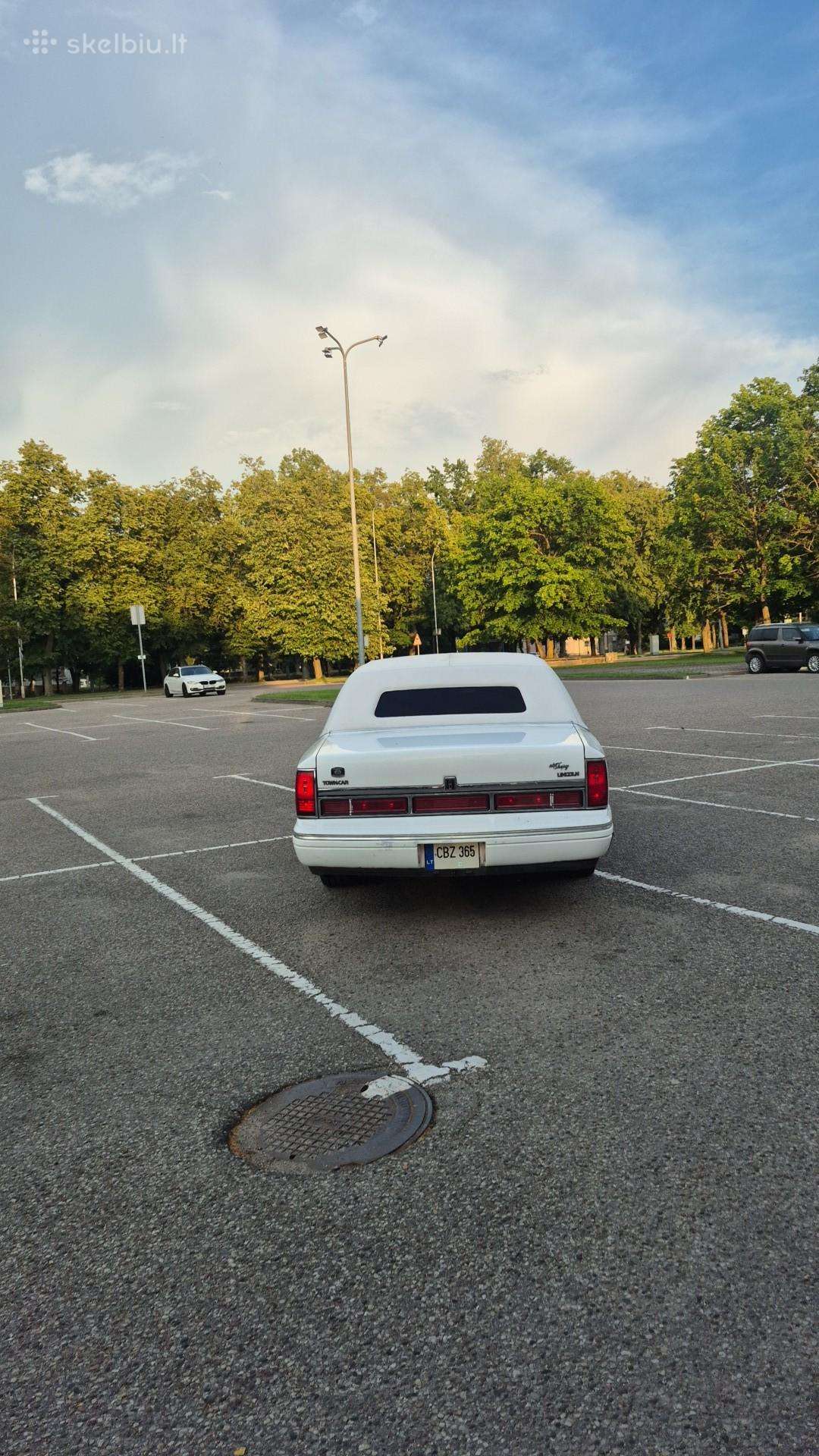 Lincoln Town Car, Лимузин