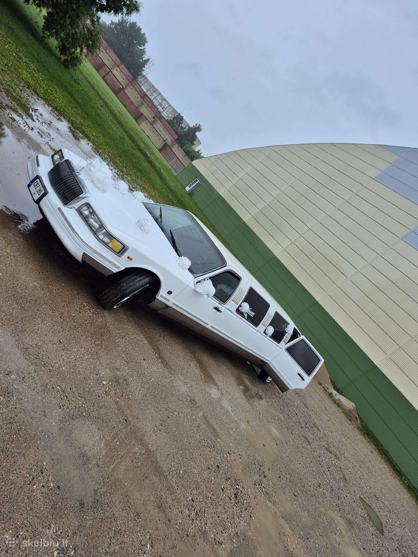Lincoln Town Car, Лимузин