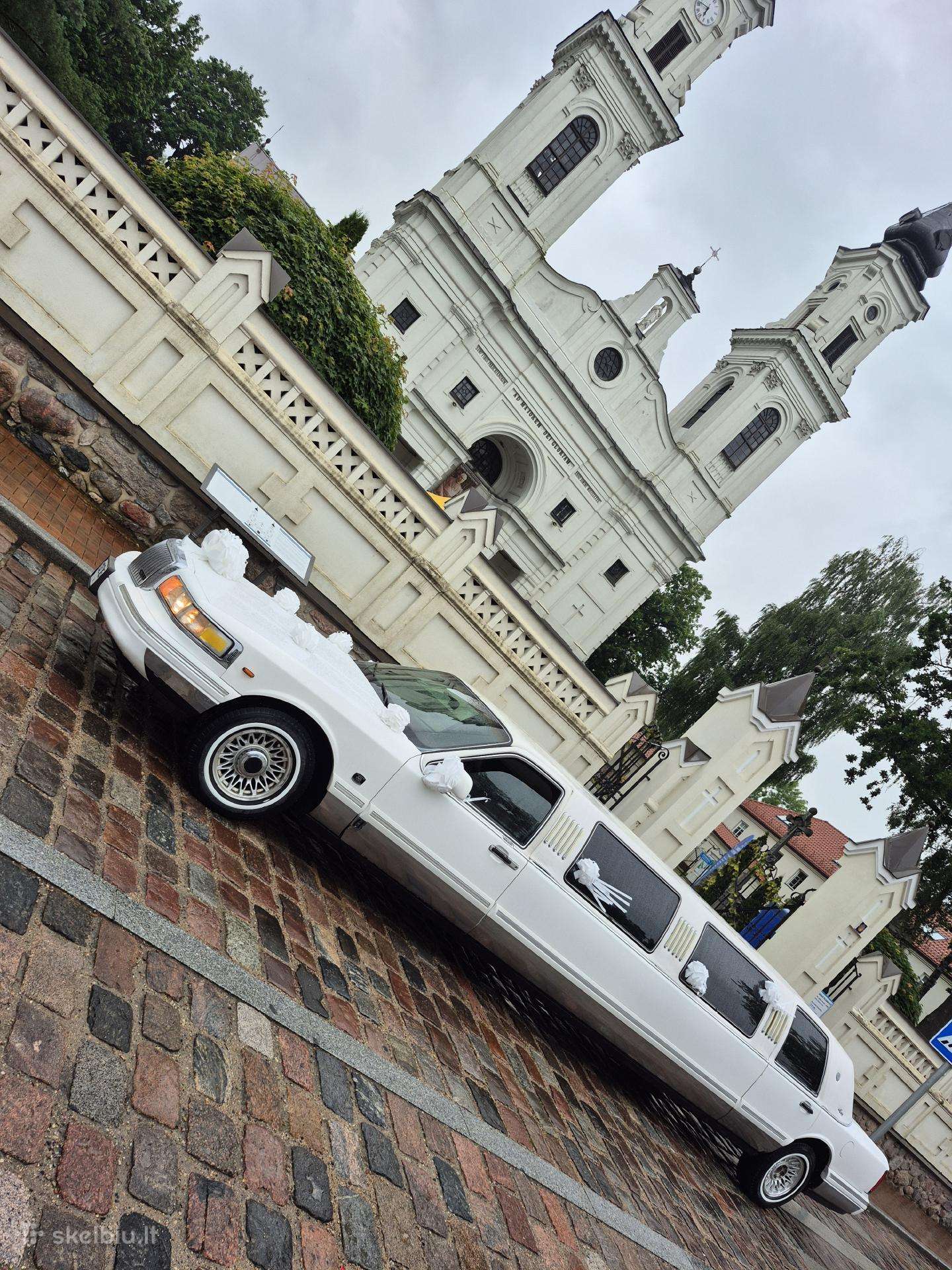 Lincoln Town Car, Лимузин