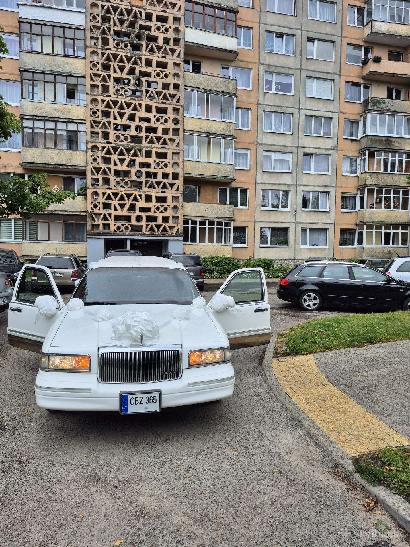 Lincoln Town Car, Лимузин