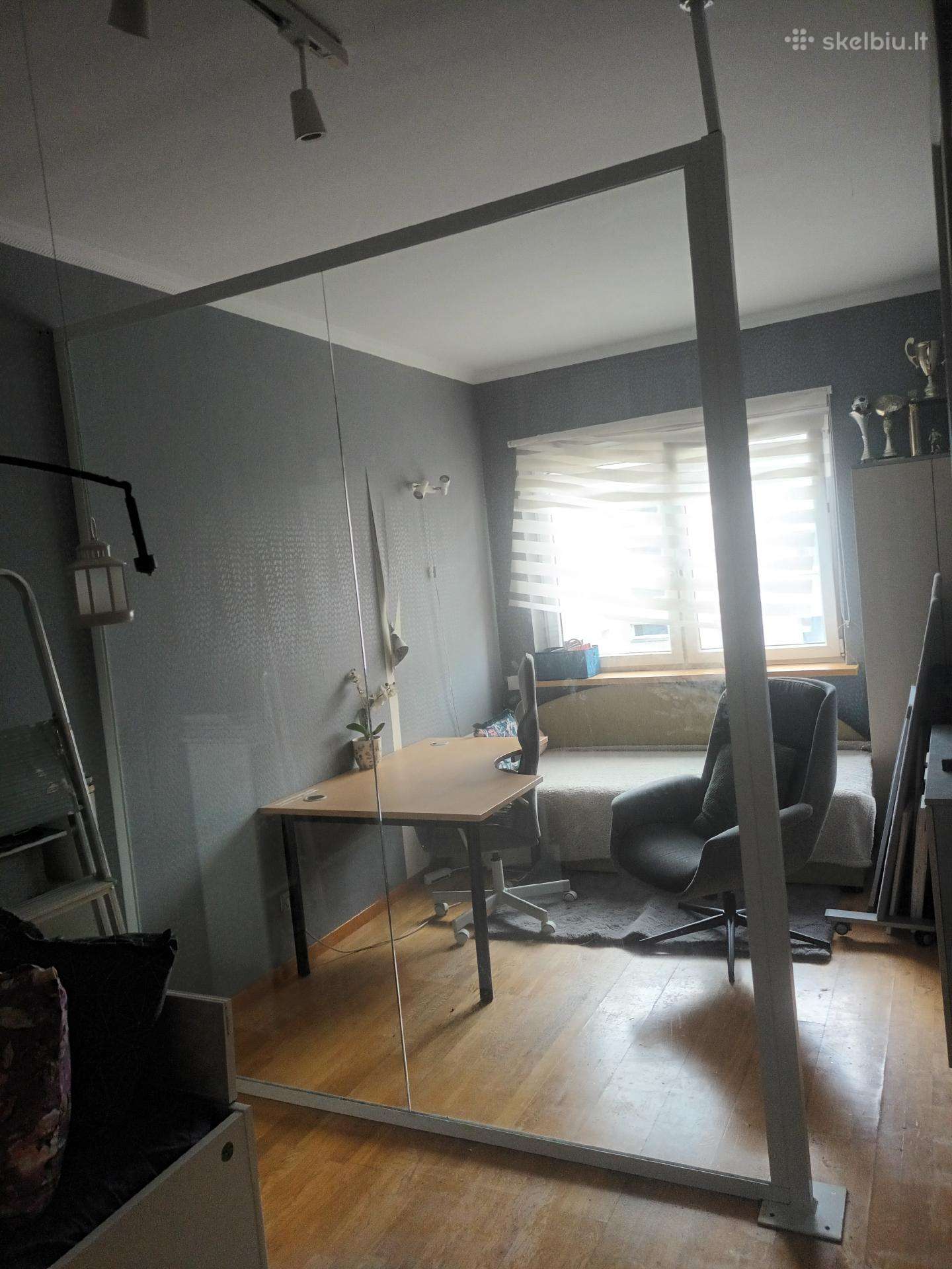 Metalinio rėmo stiklinė pertvara
