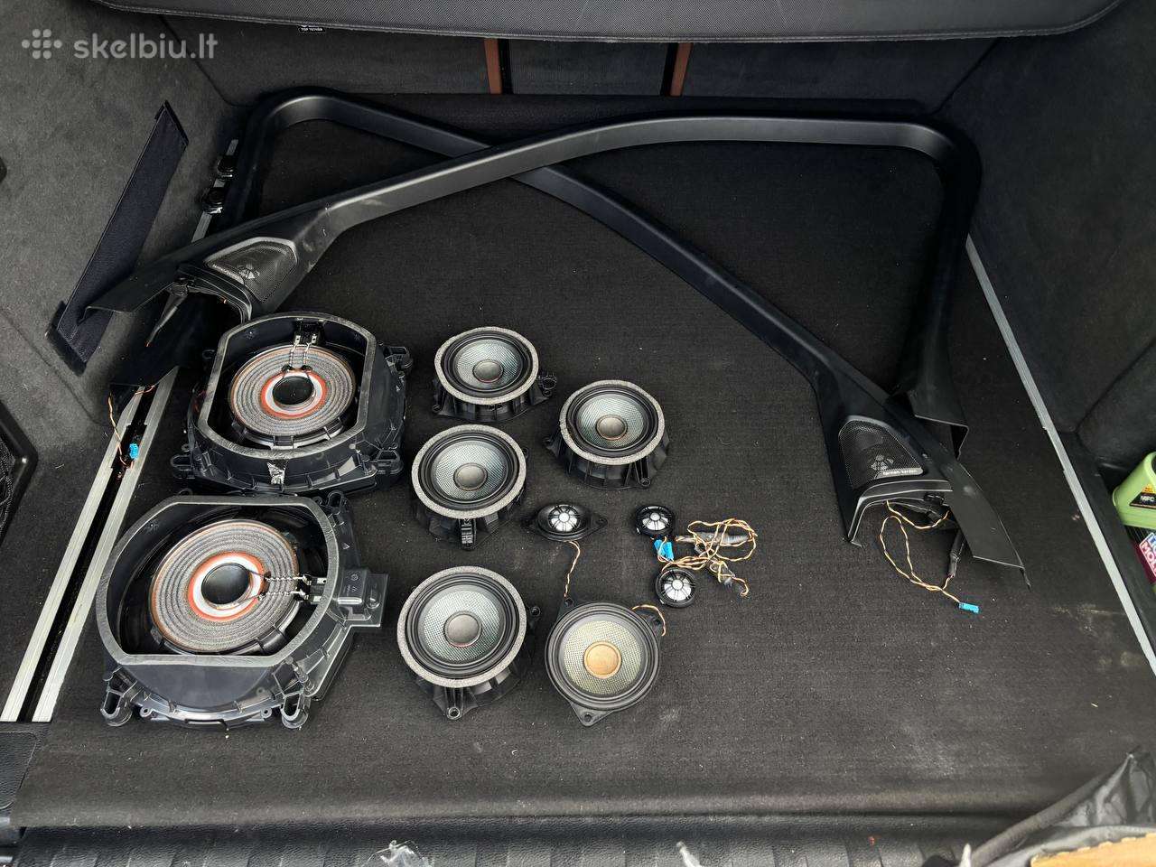 Bmw X5 F15 Harman Kardon kolonėlių komplektas