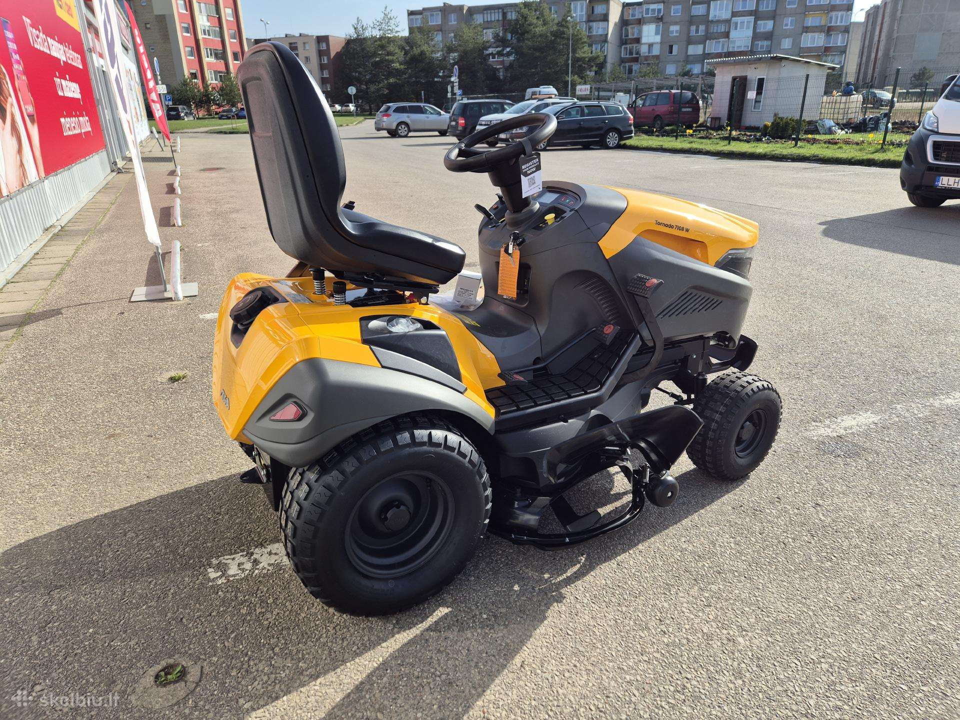Benzininis vejos traktorius Stiga Tornado 7108 W
