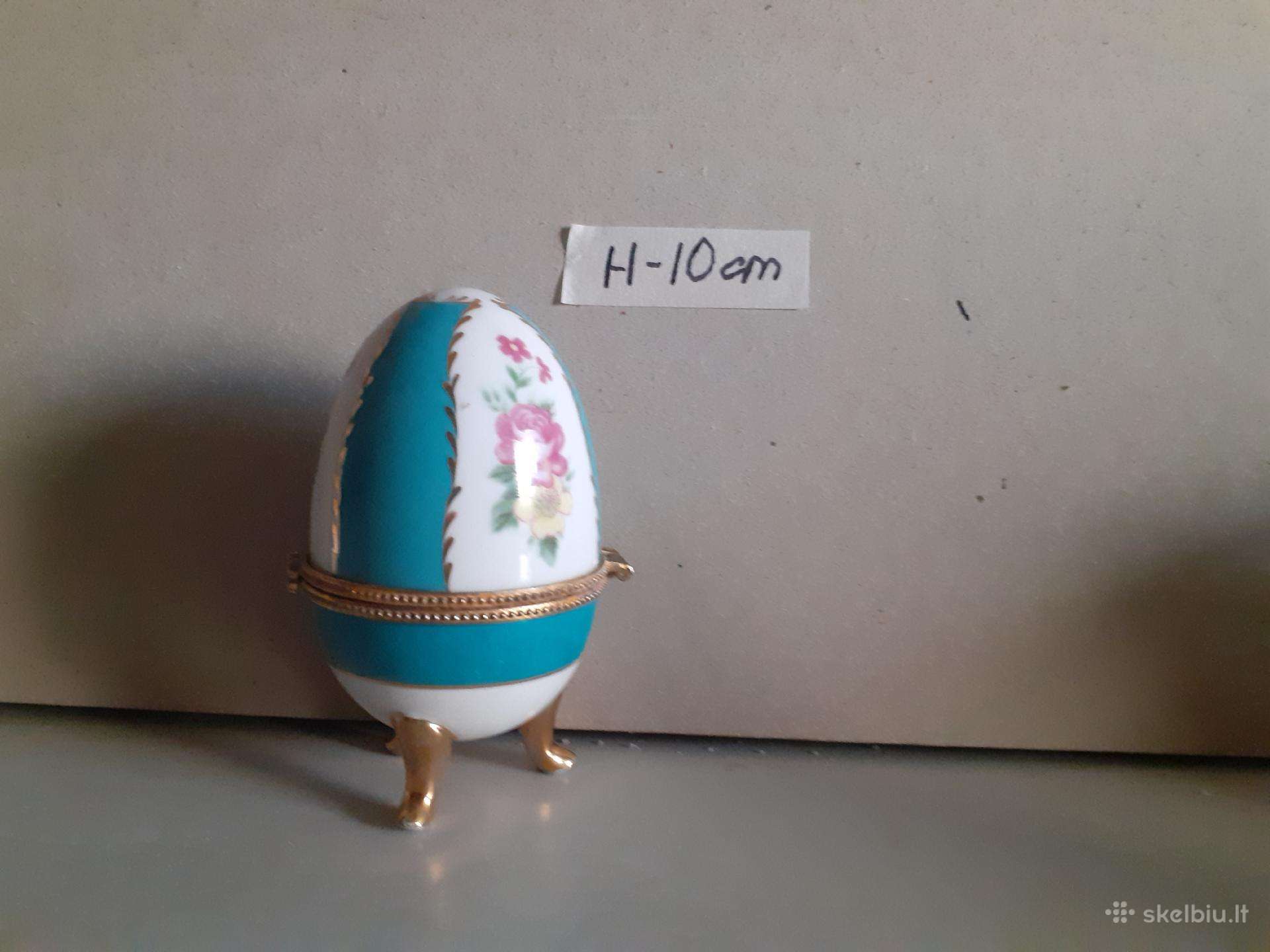 Porcelianinė dėžutė
