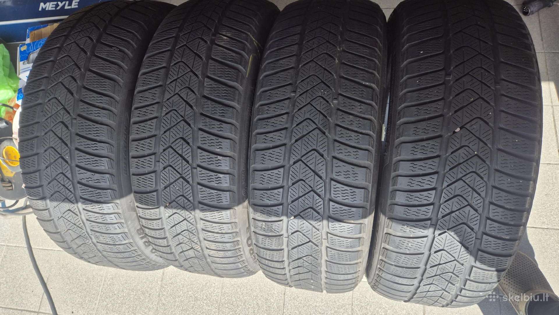 Komplektas žieminių 225/50 R18 Pirelli