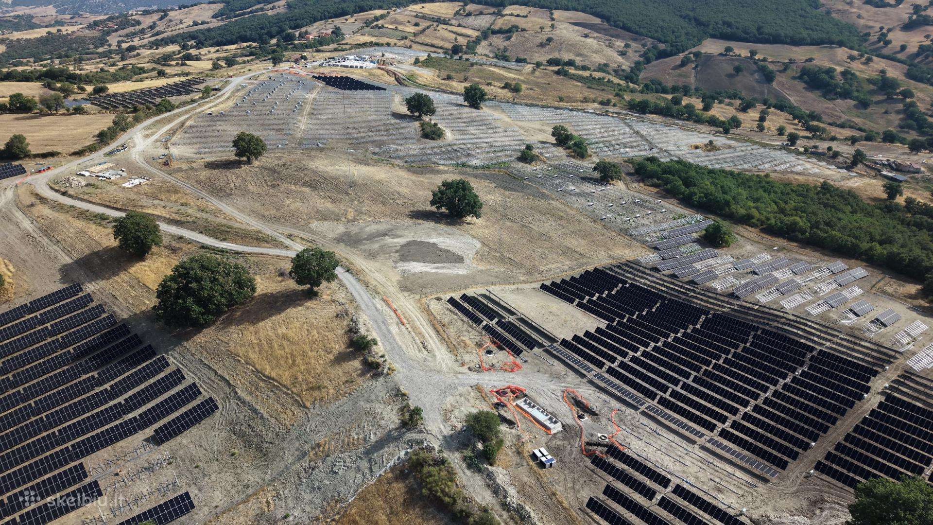 Darbų Vykdytojas Saulės Parkų Statyba Italija