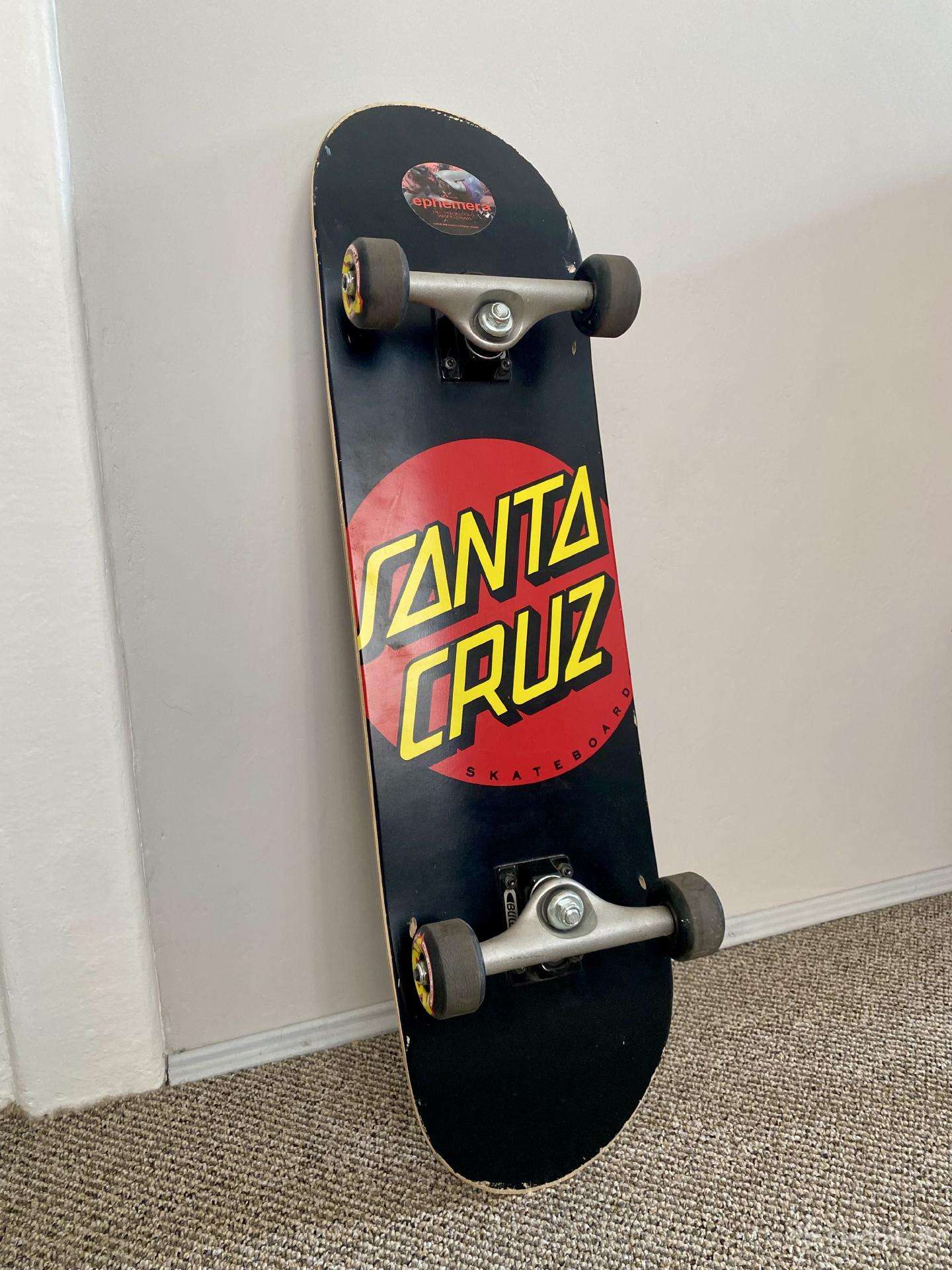 Santa Cruz Screaming Hand Mid Complete