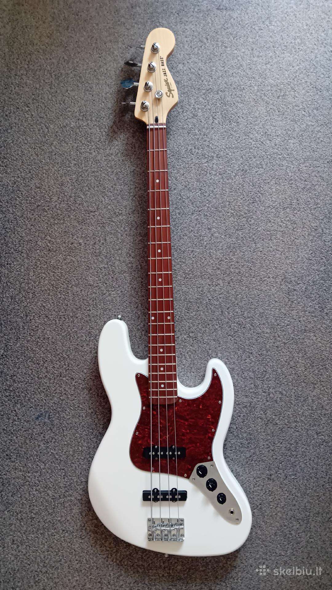 Bosinė gitara