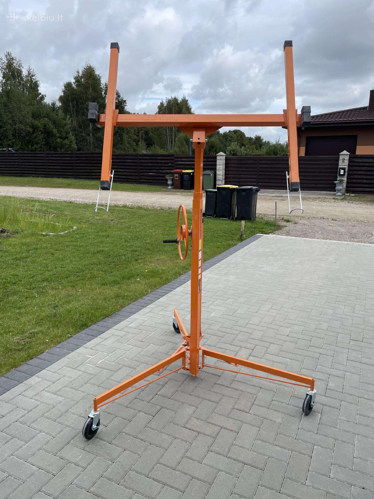 Gipso kartono plokščių keltuvas