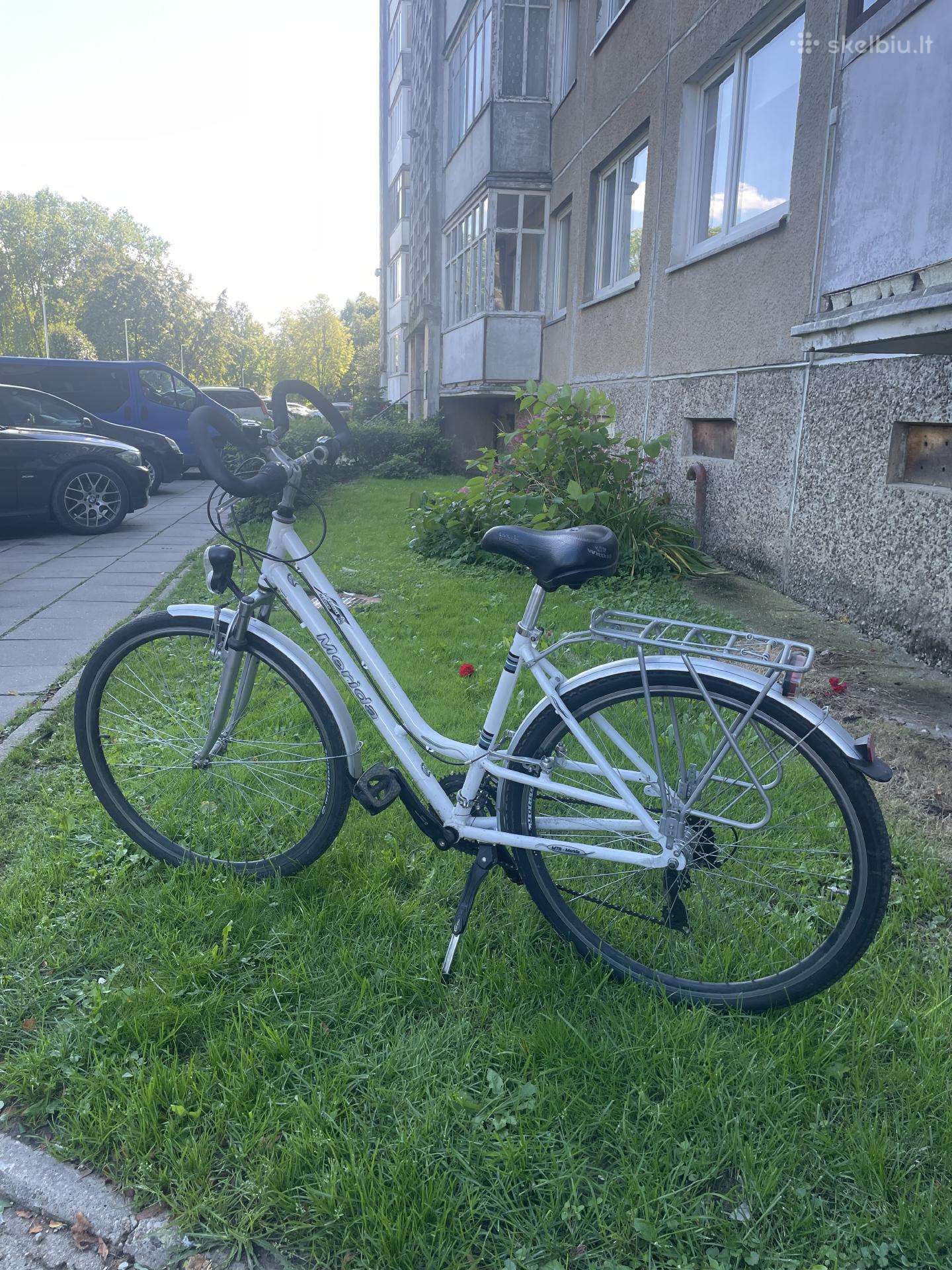 Moteriškas miesto dviratis