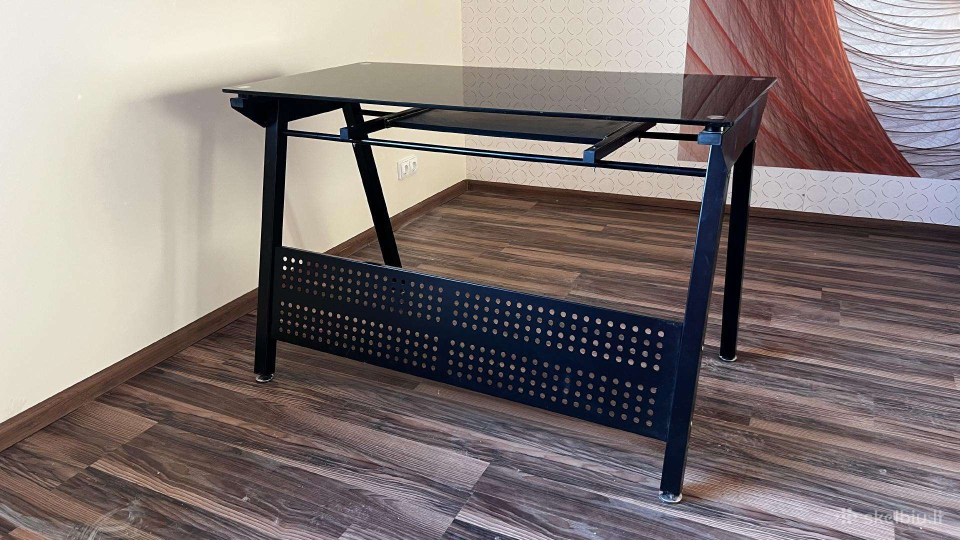 Modernus juodas stiklinis stalas120-60cm