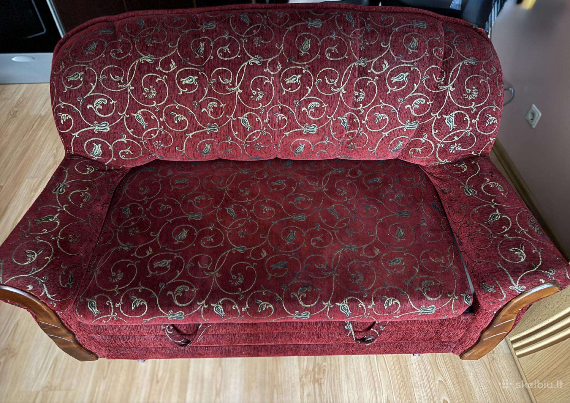 Sofa su miegojimo funkcija + pufas