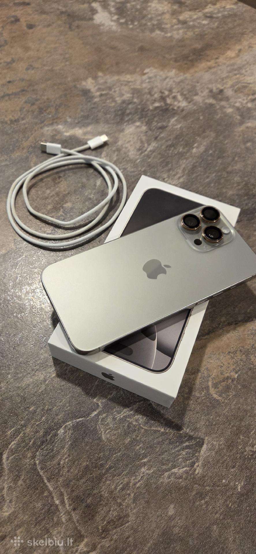 iPhone 16 Pro Max