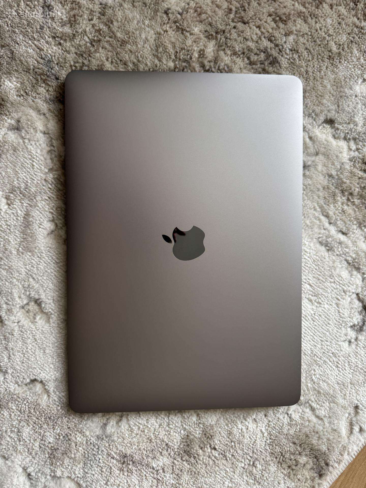 MacBook Air 13, M1