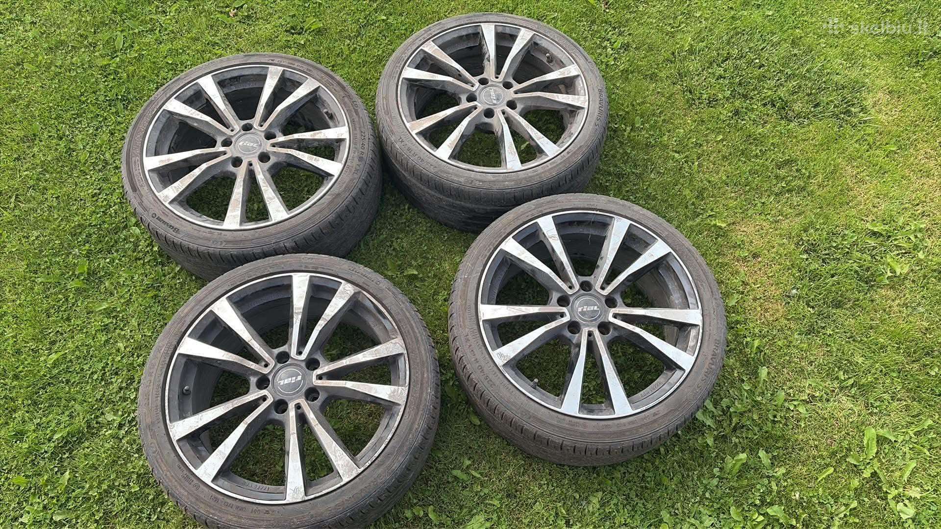 R18 Rial ratlankiai nuo Mercedes Clk 270 su padang