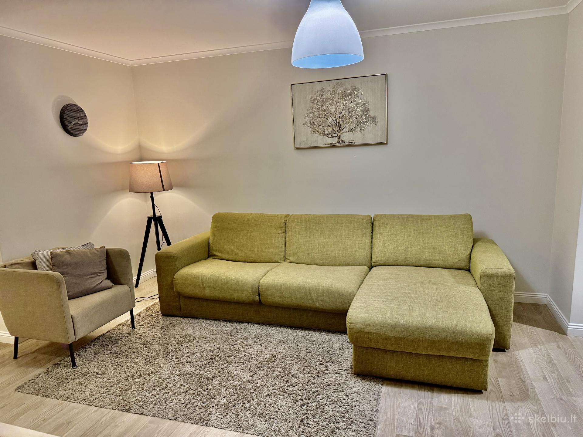 Sofa- lova