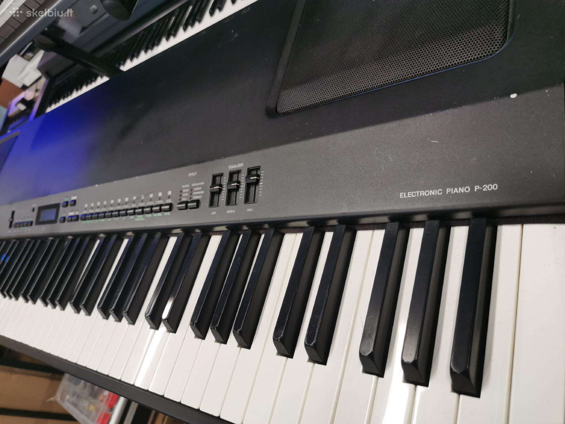 Yamaha. Electronic piano p-200