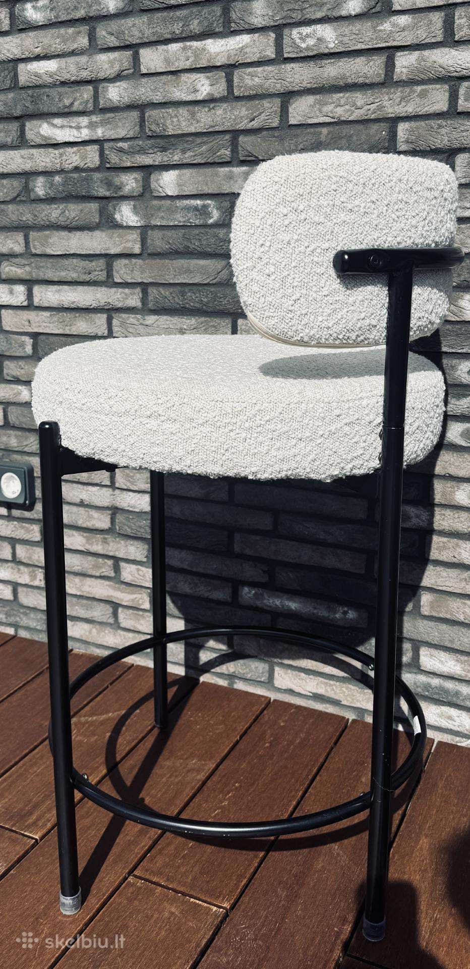 Pusbario kėdės