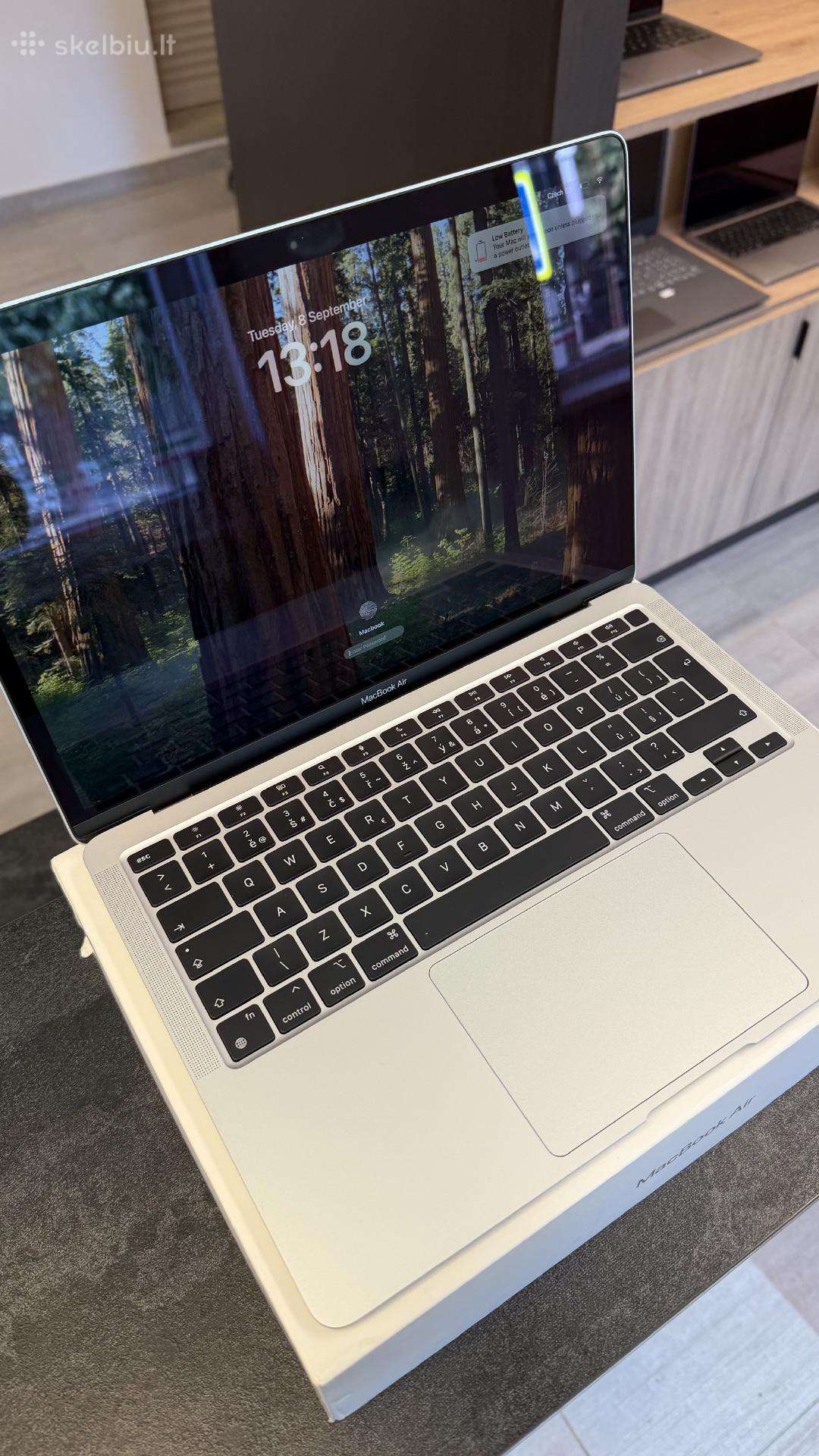 Apple MacBook Pro 13" 2020, M1 Baterija 99%