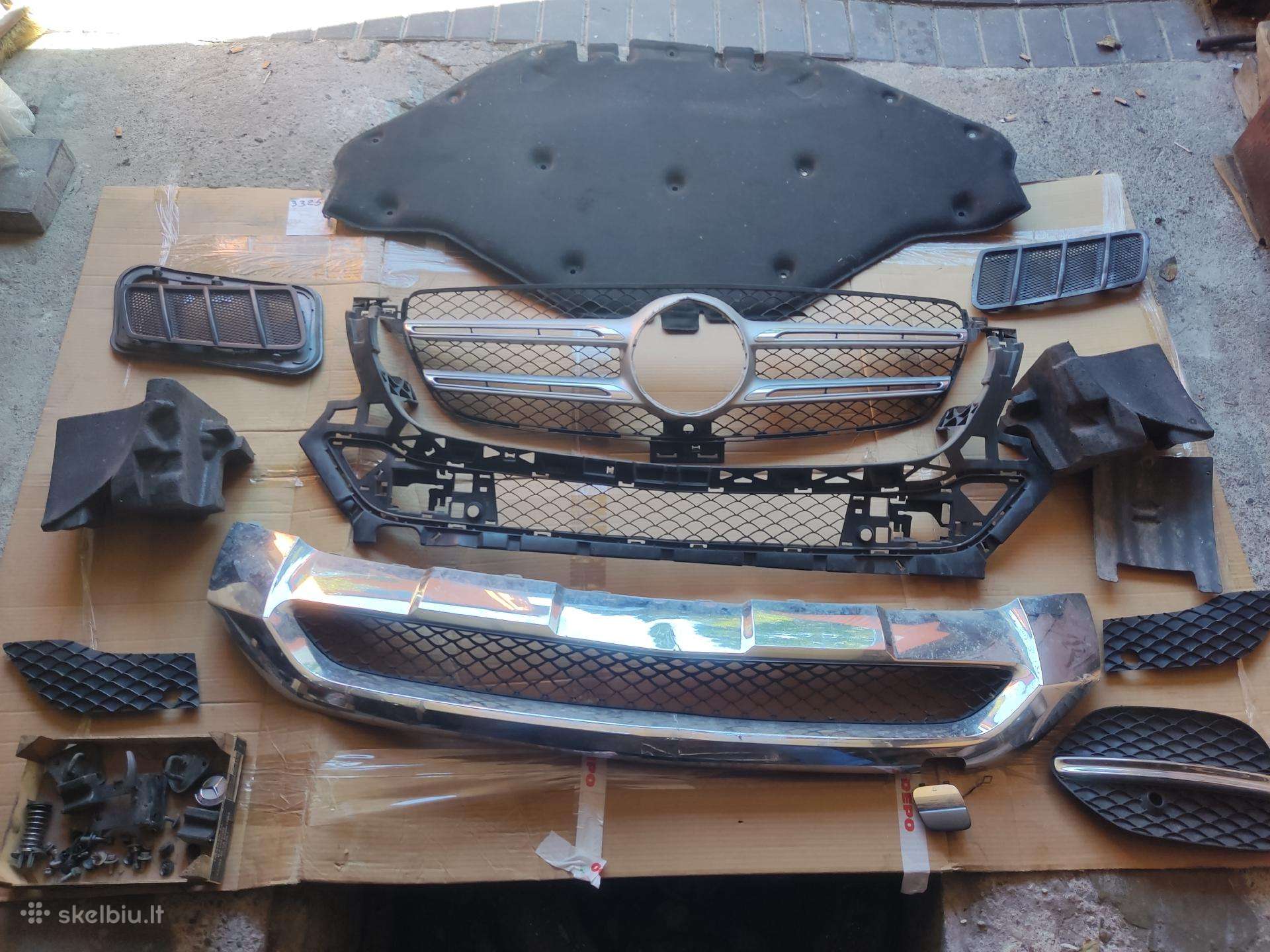 Mercedes Gle166 priekinio buferio ir kapoto likuči
