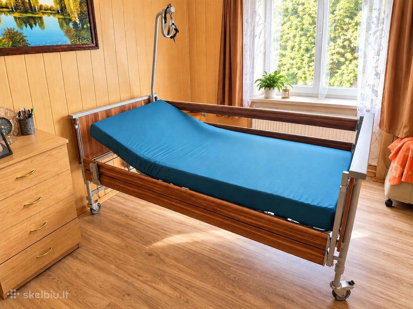 Elektrinė funkcinė slaugos lova + du čiužiniai