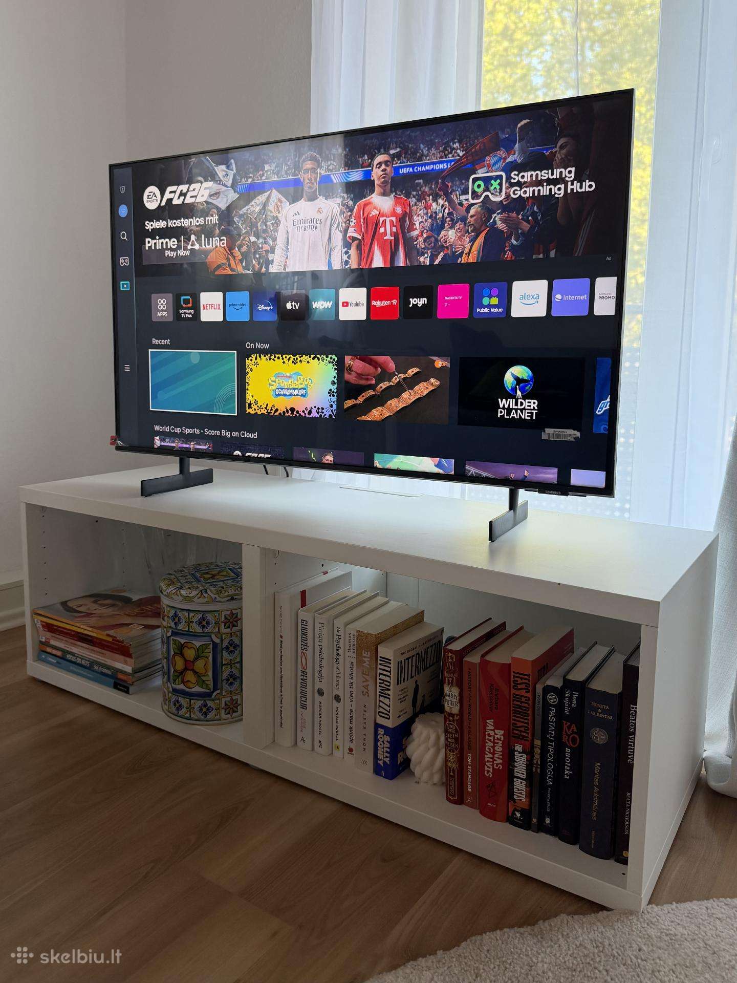 TV spintelė, balta, 120 cm, 30 €