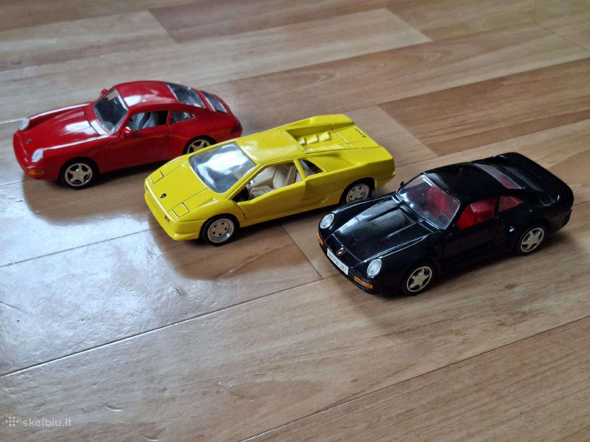 1:24 modelių rinkinys 3vnt.