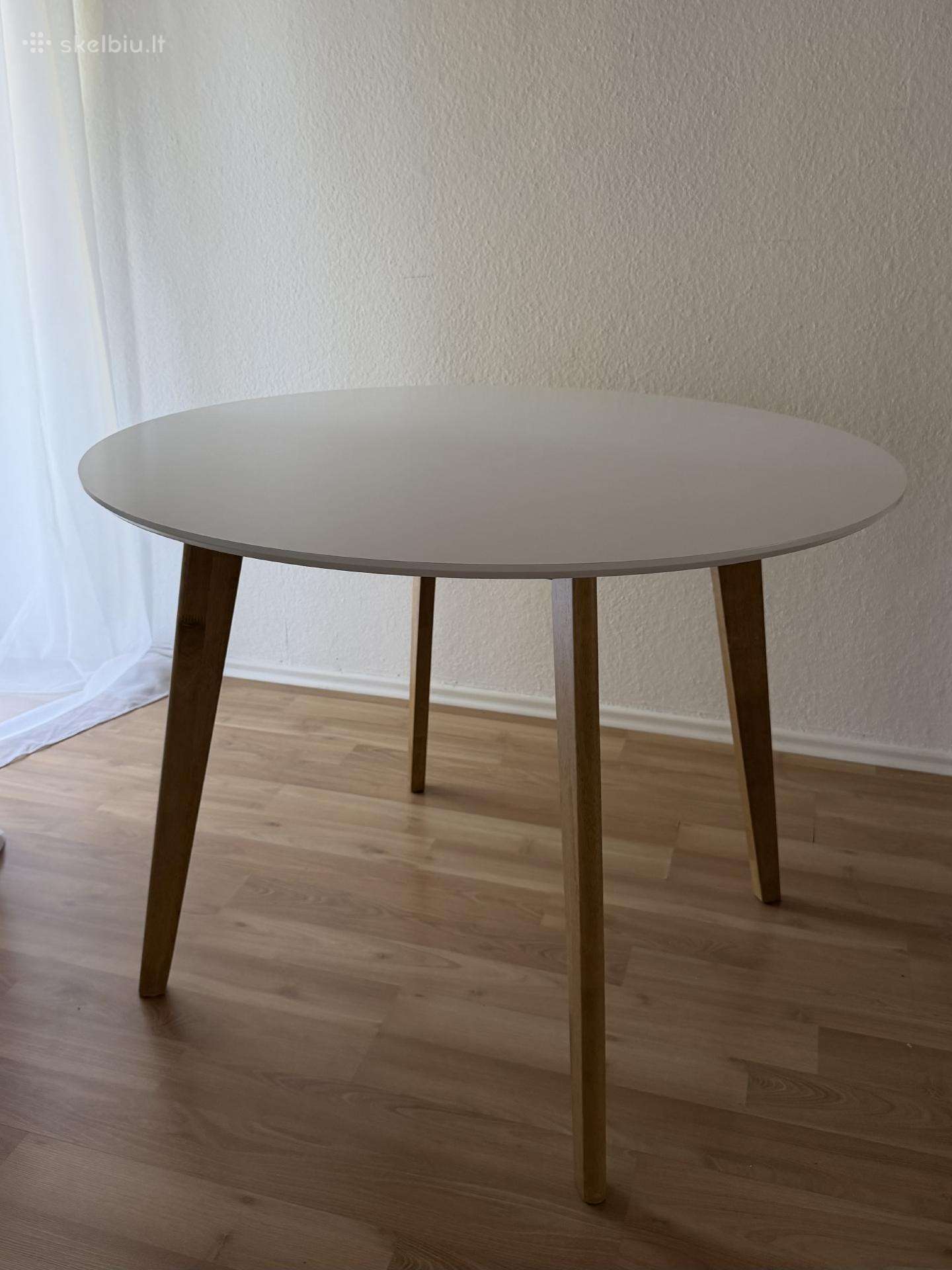 Valgomasis stalas. Diametras 1050 mm. 80 €