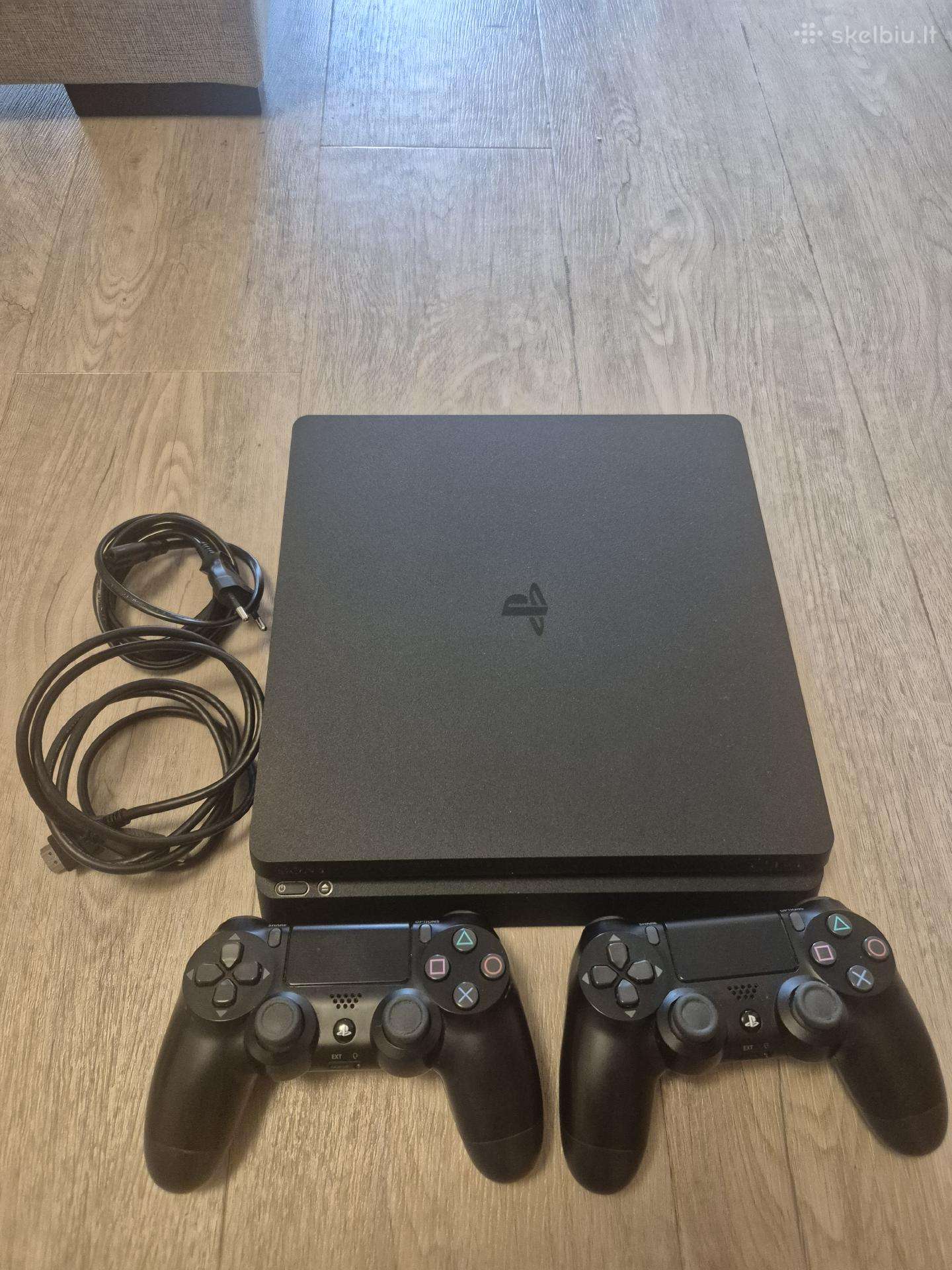 Playstation 4 slim