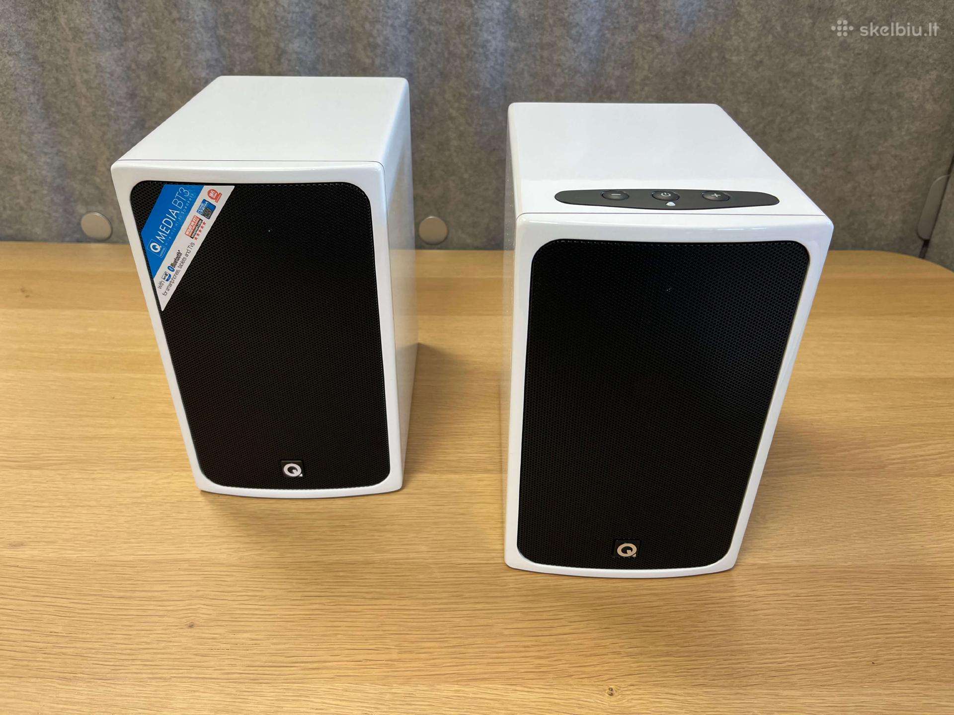 Q Acoustics – baltos blizgios aktyvios kolonėlės
