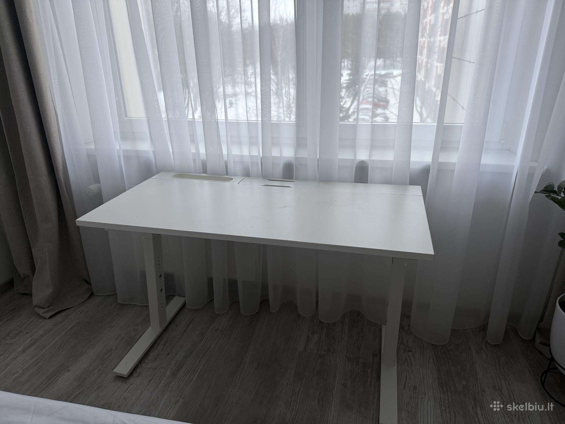 Ikea stalas ( Mittzon)