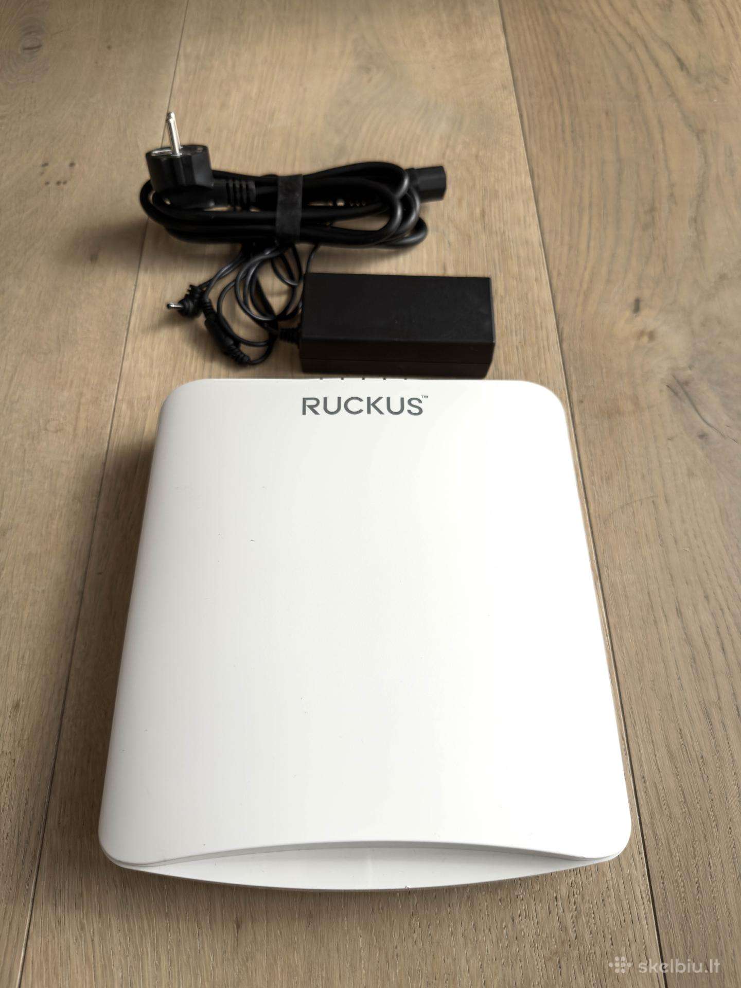 Ruckus R750 su Unleashed belicenziniu valdymu