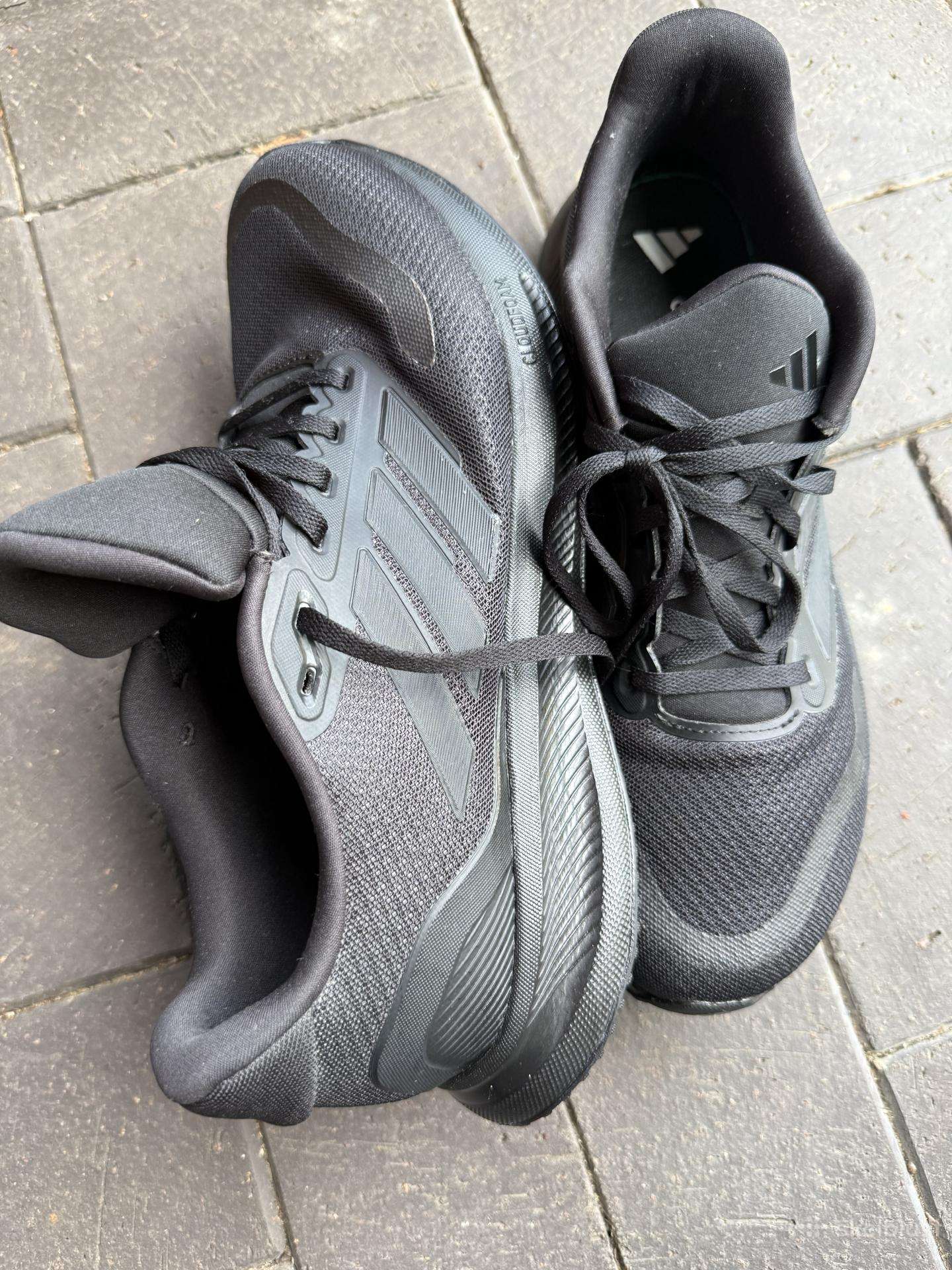 Adidas kedai