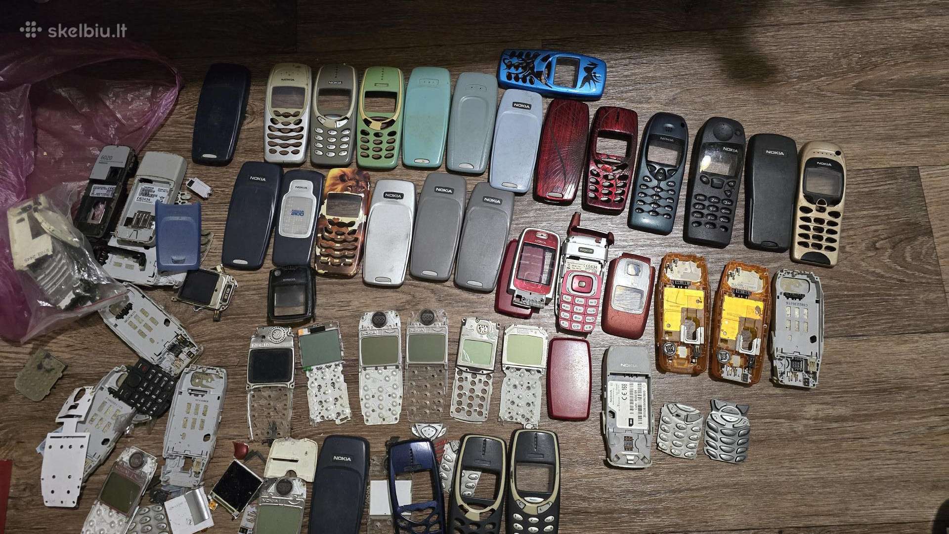 Senų Nokia Dalys