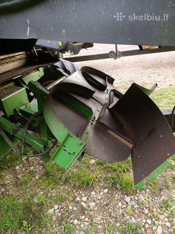 John Deere 2066, kombainai