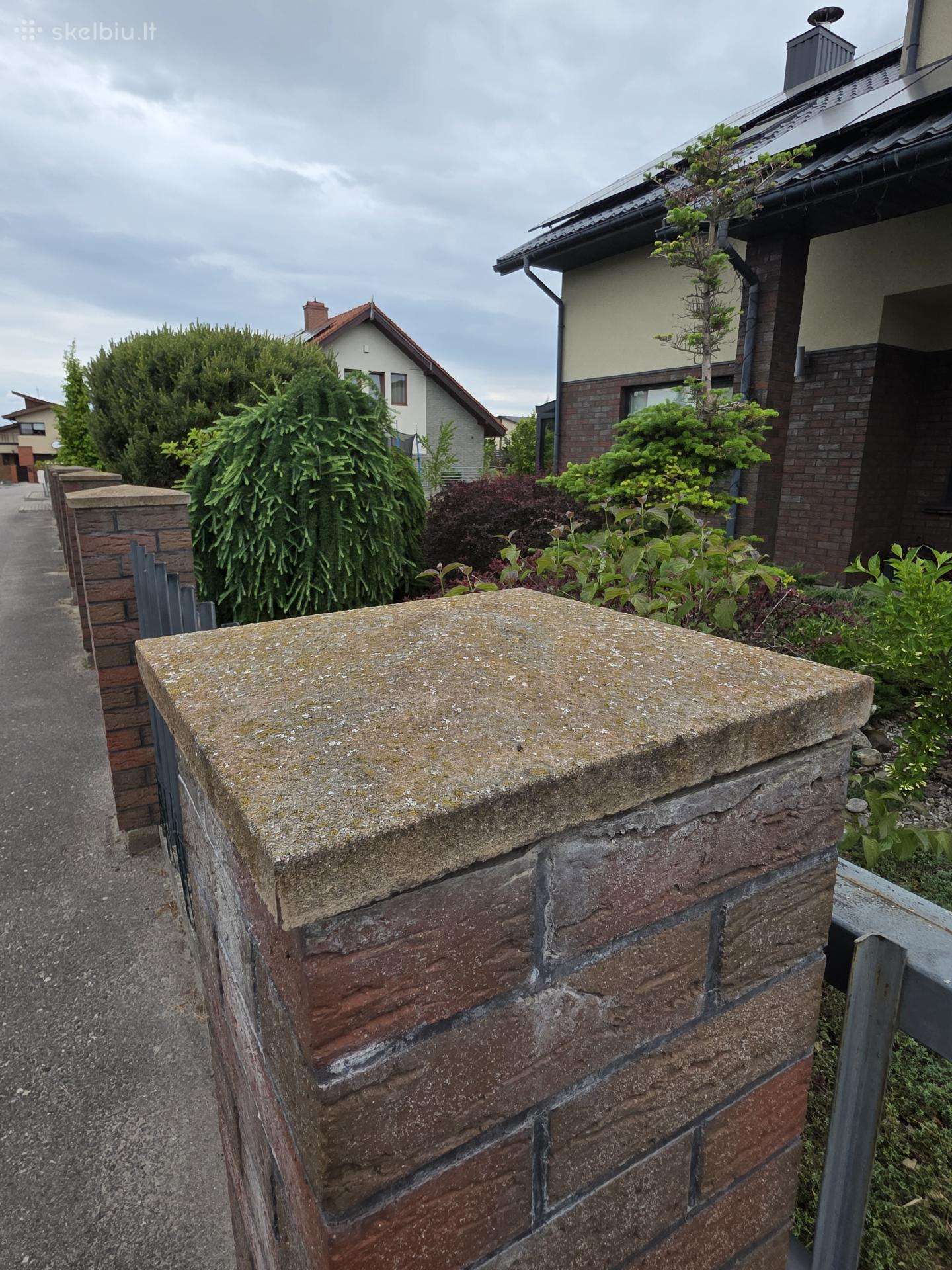 Dovanoju stulpo kepures