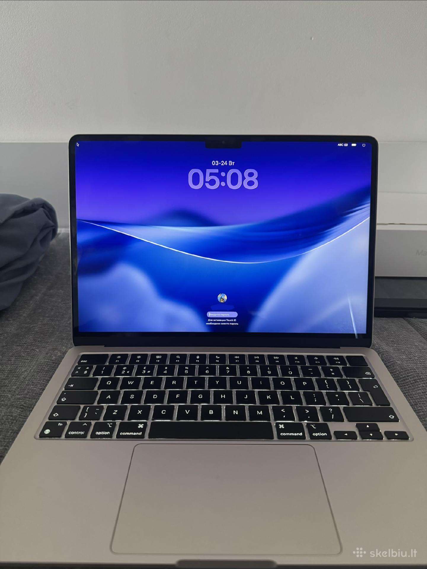 MacBook M2 2022 8/256