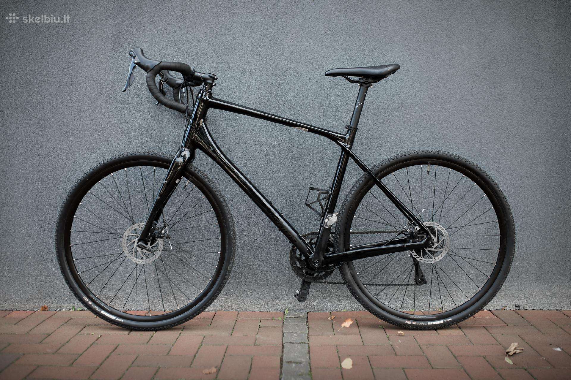 Merida Silex 200. L. Shimano, Carbon šakė