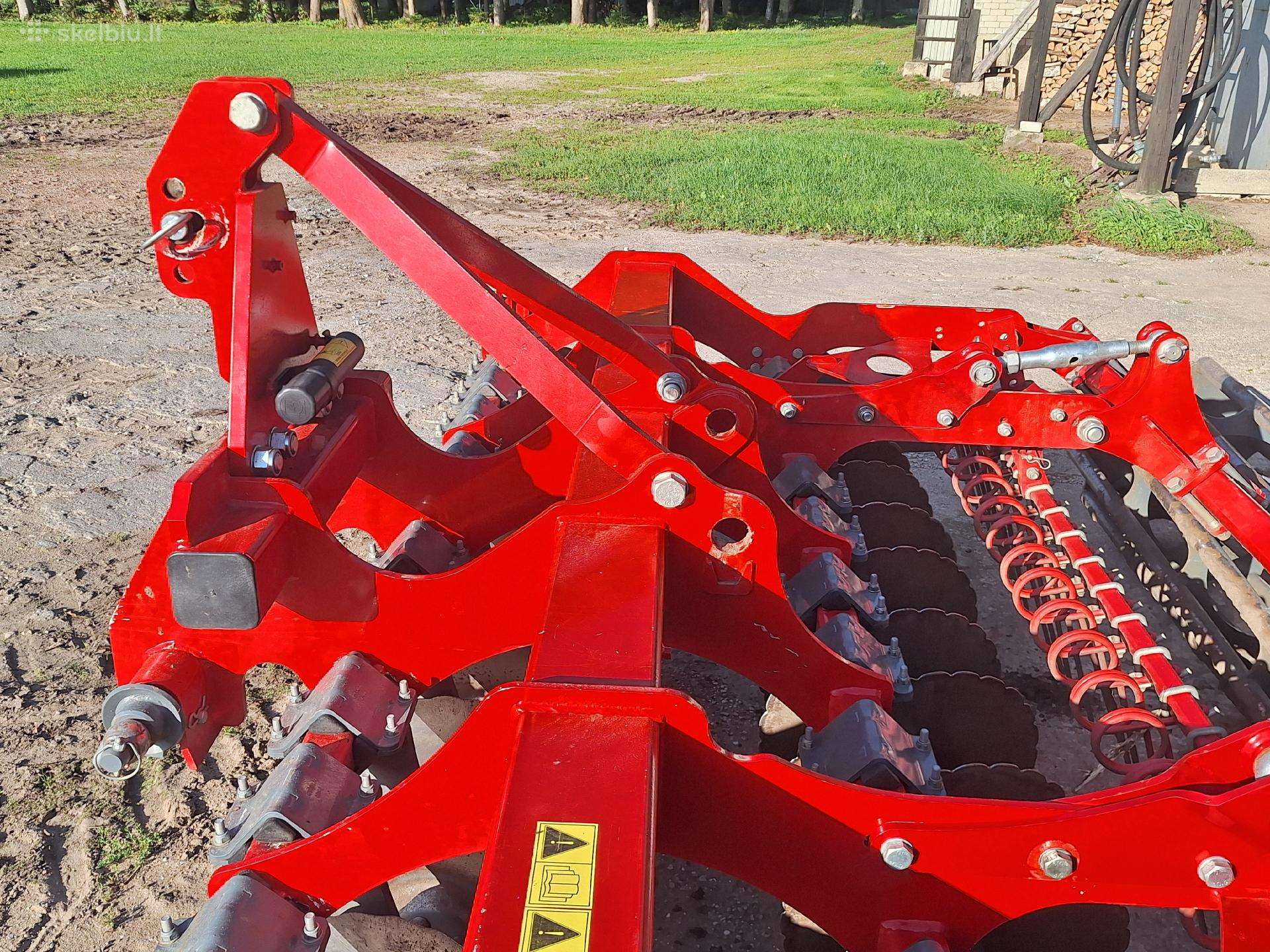 Diskinis skutikas Unia Ares 350 XL