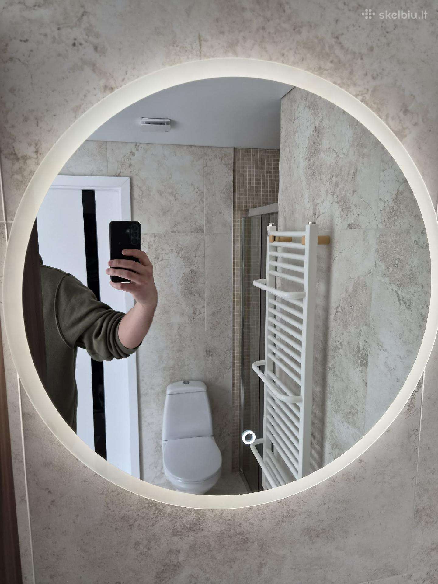 Parduodamas LED veidrodis su sildymu ir bluetooth