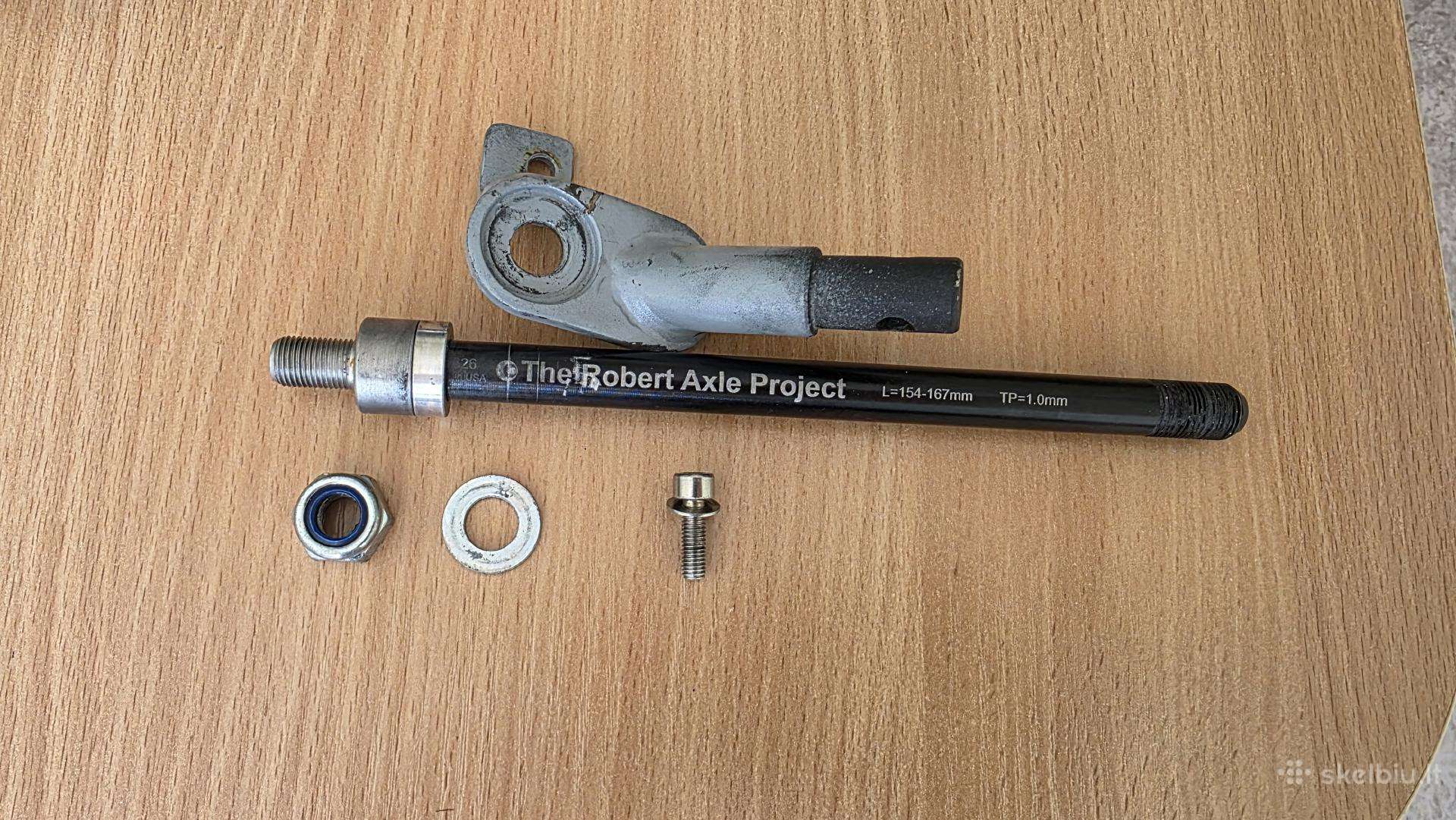 Dviračio Thru axle ašis vežimėliui