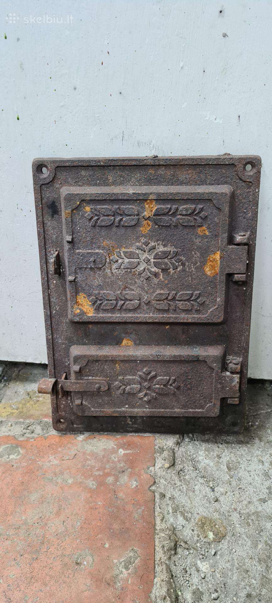 Metalinės pečiaus durelės