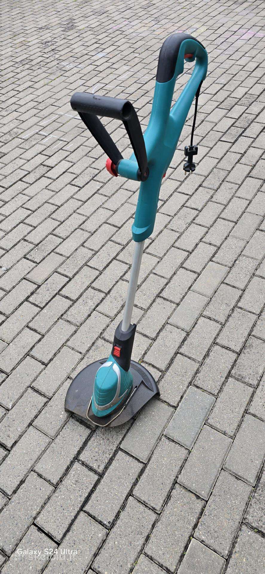 Elektrinis teleskopinis trimeris Bosch